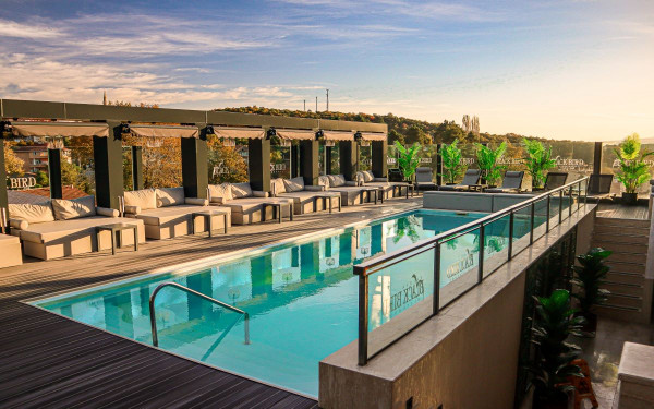 Black Bird Thermal Hotel