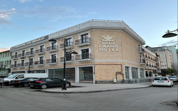Lala Grand Hotel