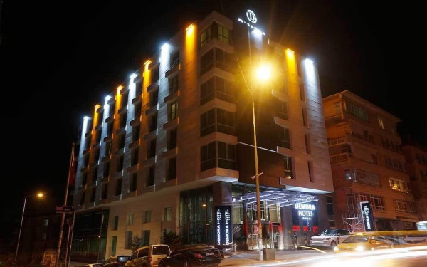 Demora Hotel