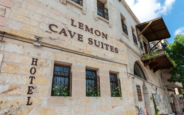 Lemon Cave Suites