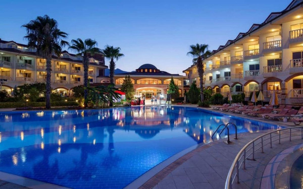 Larissa Sultan Beach