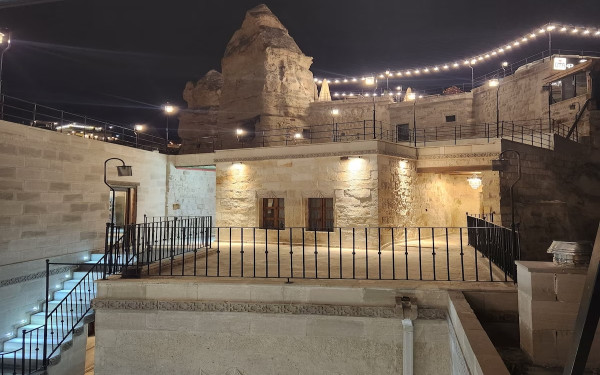 Noahs Ark Cave Hotel