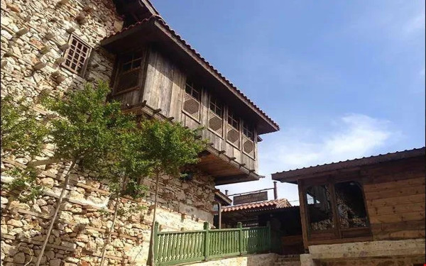 Ayşenaz Hanım Konağı