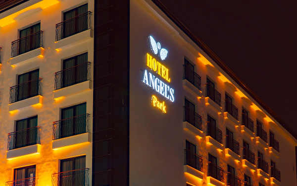 Angel's Park Hotel