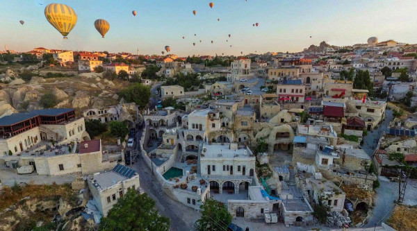 Capp Royal Cave Hotel