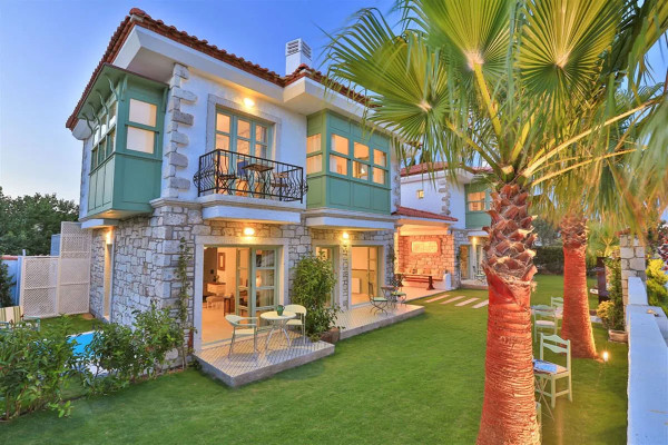 Palas Alaçatı Otel - Adult Only