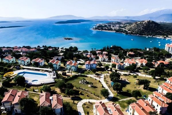 Akay Garden Family Club