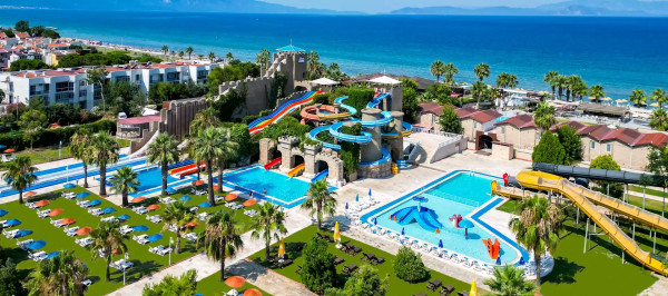 Risus Beach Resort Hotel