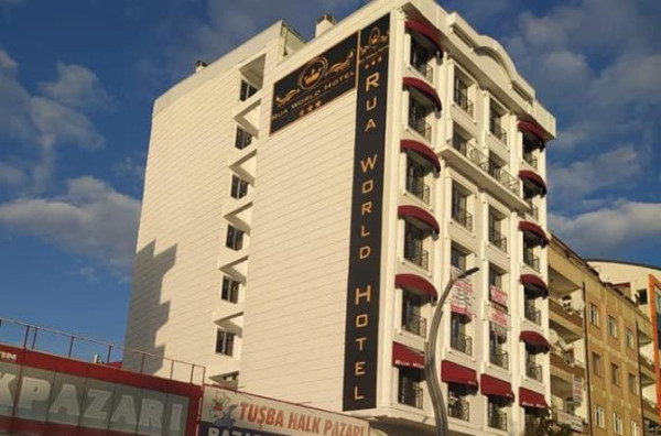 Rua World Hotel
